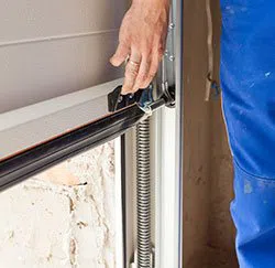 Exclusive Garage Door Repair Service Milwaukee, WI 262-476-0601 - springs-side